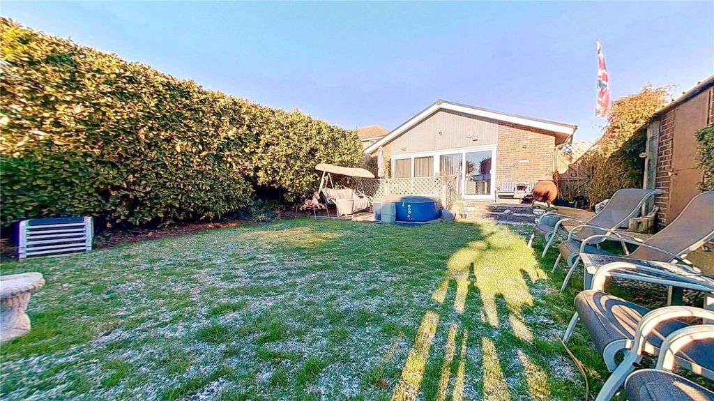 Property photo 2 of 20 Picture No. 15