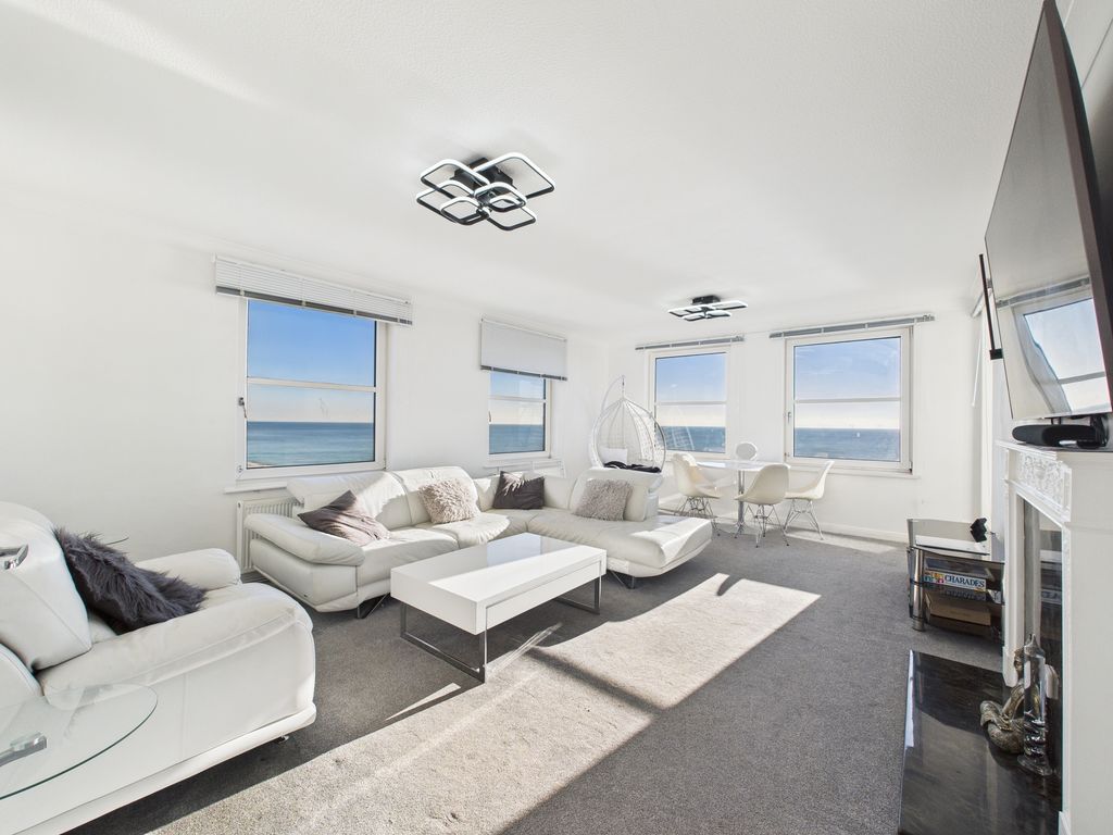 Property photo 2 of 13 Cam04693G0-Pr0044-Still001