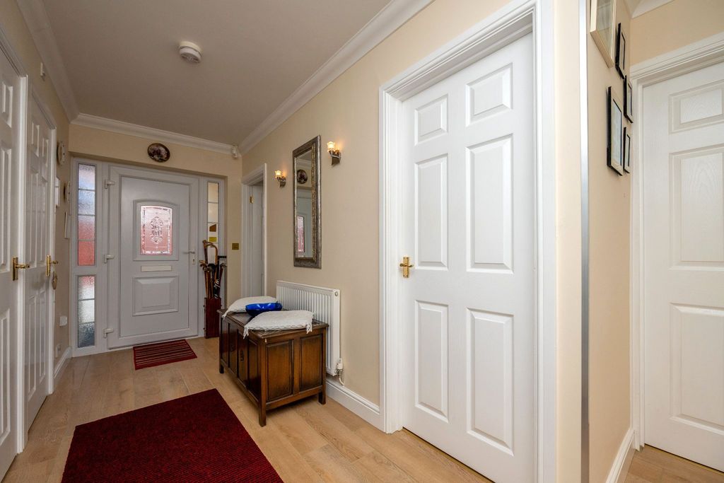 Property photo 2 of 22 Photograph 2