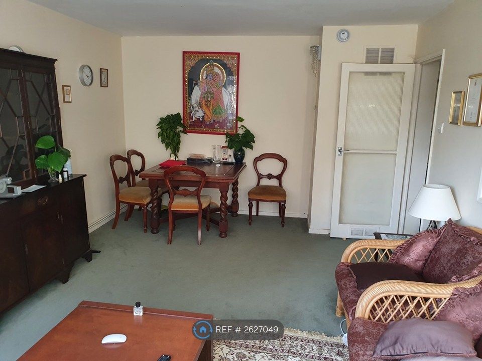 Property photo 2 of 5