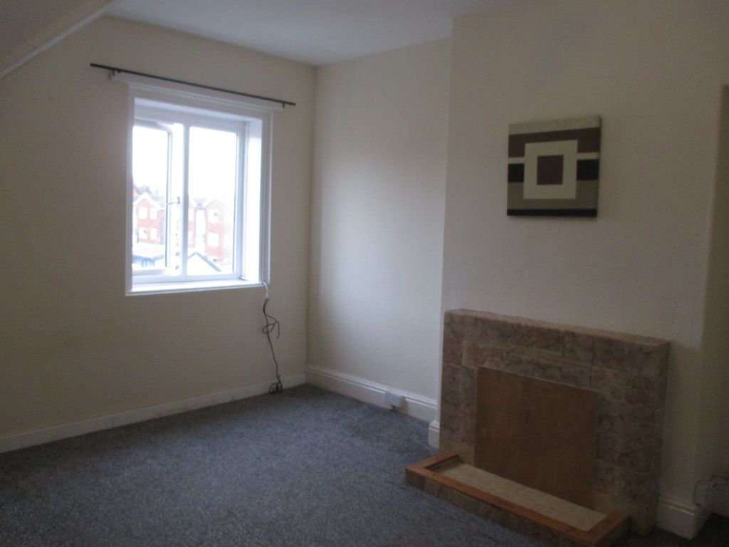 Property photo 2 of 7 Lounge