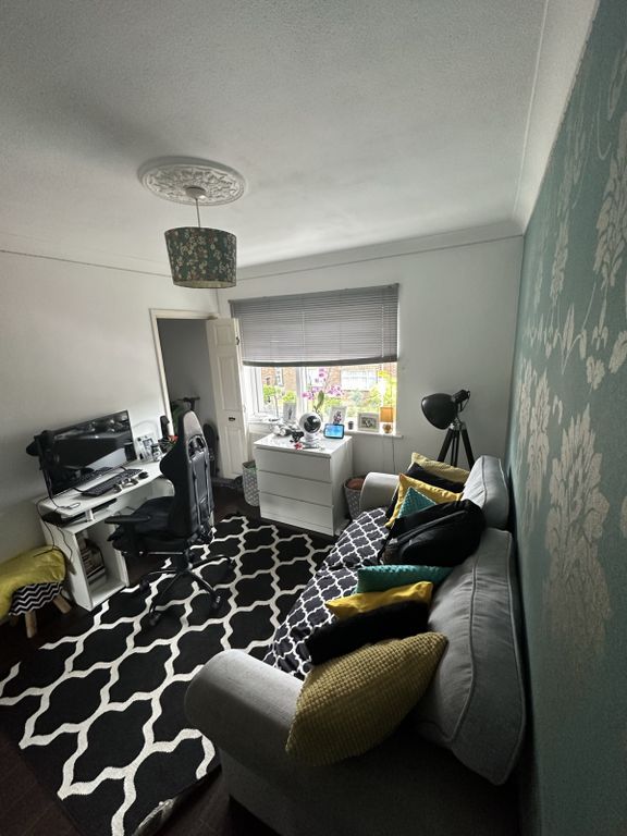 Property photo 2 of 6 Gallery