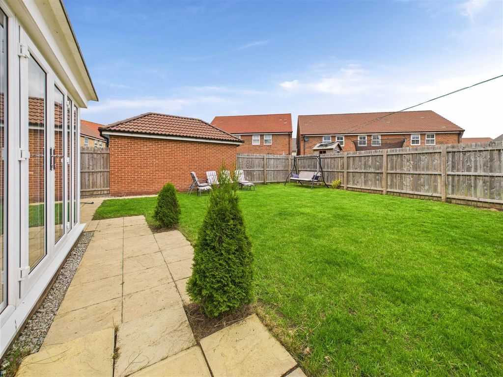 Property photo 3 of 14 Outside