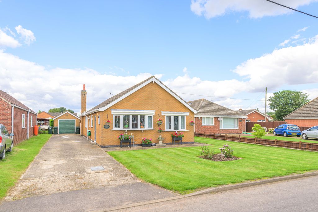 Property photo 1 of 21