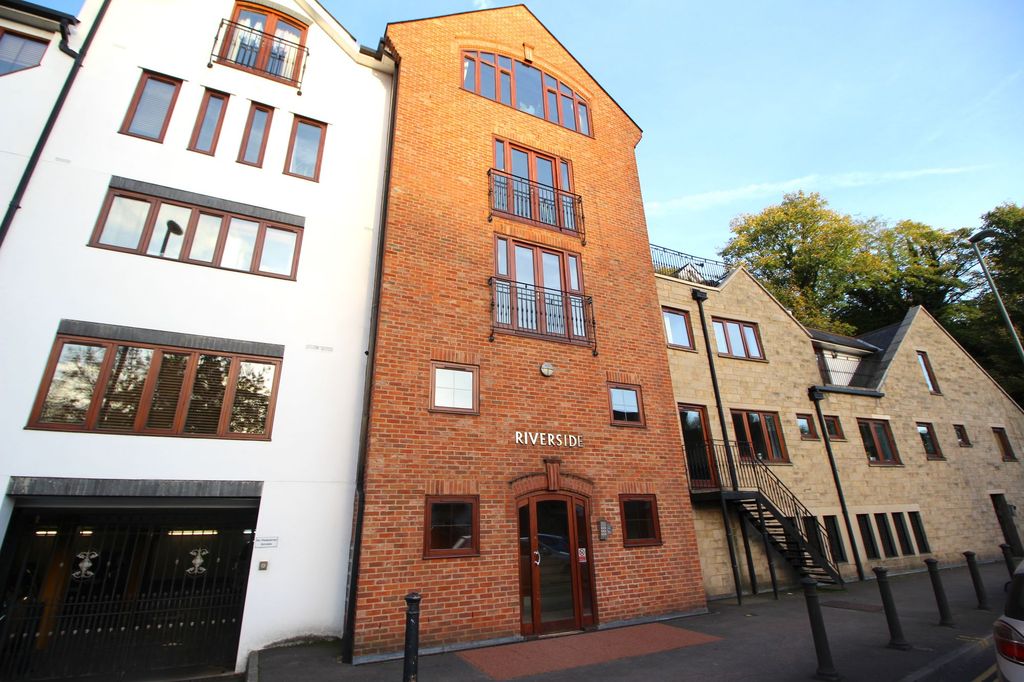 Property photo 1 of 9 External