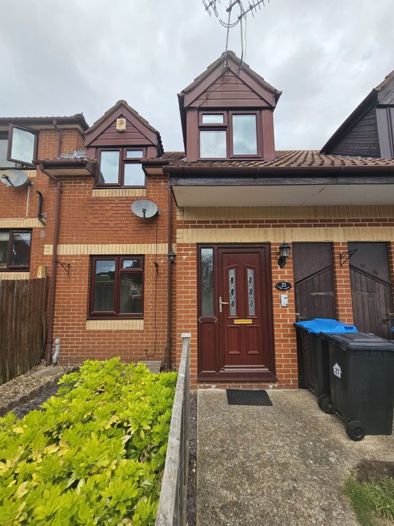 Property photo 1 of 15 A 2 Bedroom Terrace House In Popular Poole/Parkstone, Close To Bourne Valley Nature Reserve And Towerpark