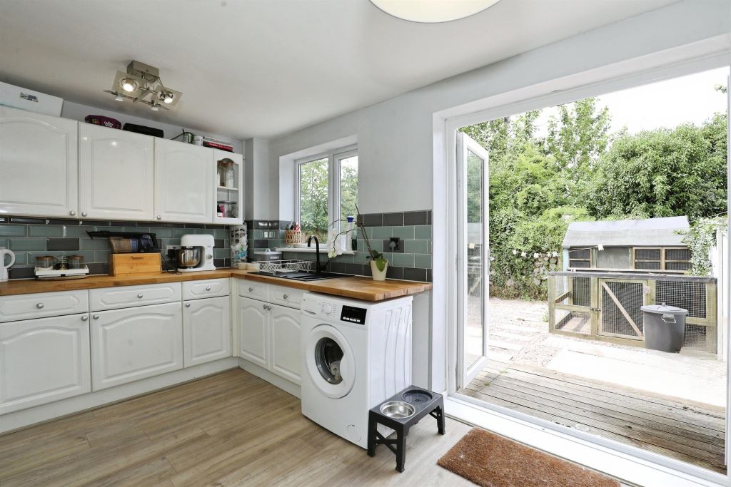 Property photo 3 of 19