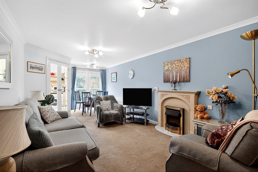 Property photo 3 of 17