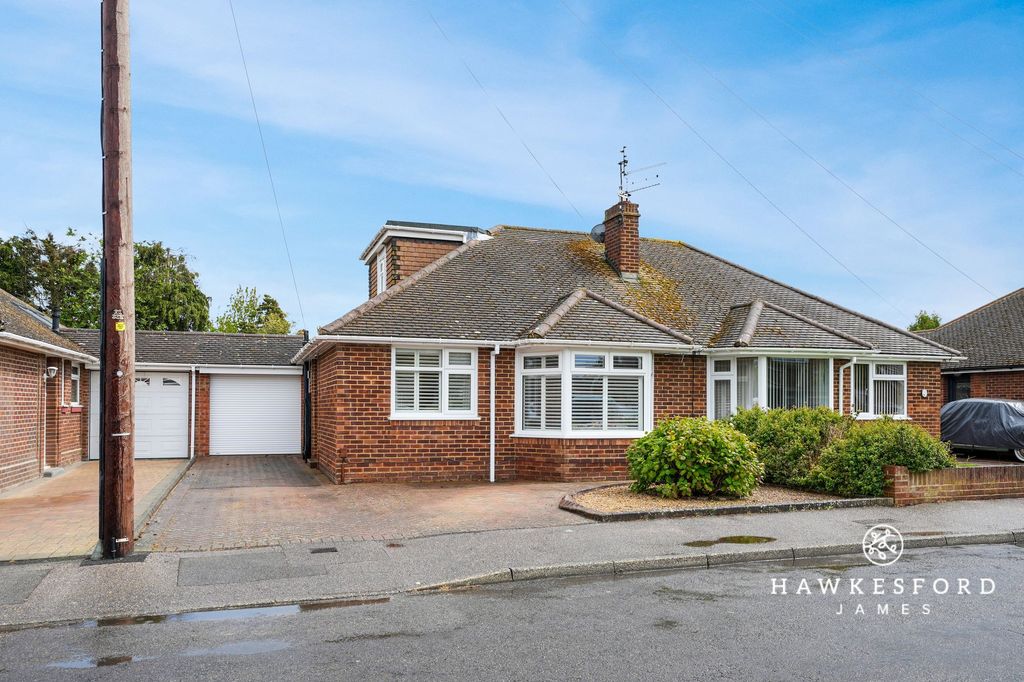 Property photo 1 of 16 Roseleigh Road, Sittingbourne - Front Aspect