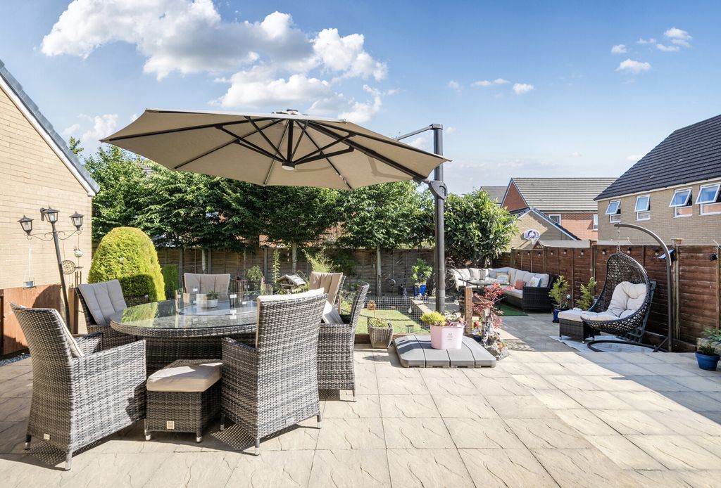 Property photo 2 of 23 1311063-14-685301...