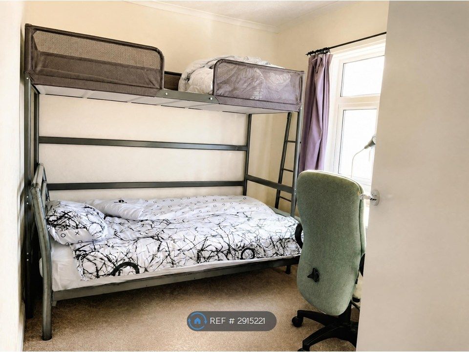 Property photo 2 of 7 Bunk Bed Top For Storage Only (Single Occupancy)