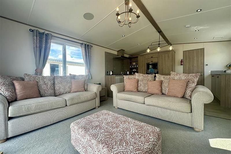 Property photo 2 of 5 East Midlands
