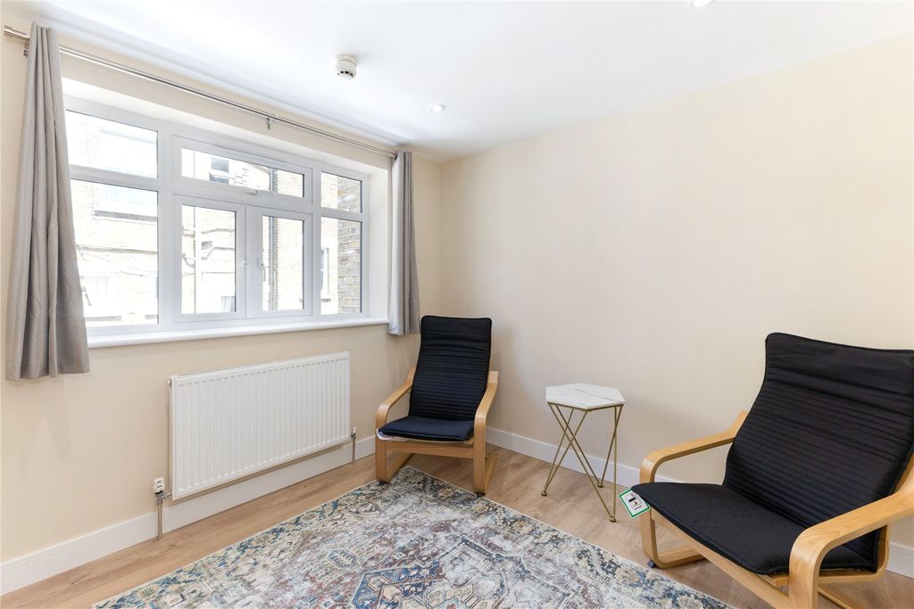 Property photo 3 of 6 Picture No. 05