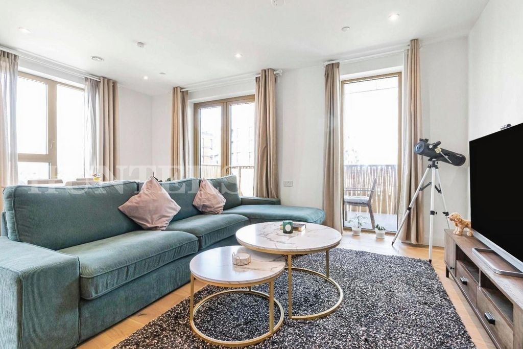 Property photo 1 of 21 Ef735dc6-18_60289.Jpg