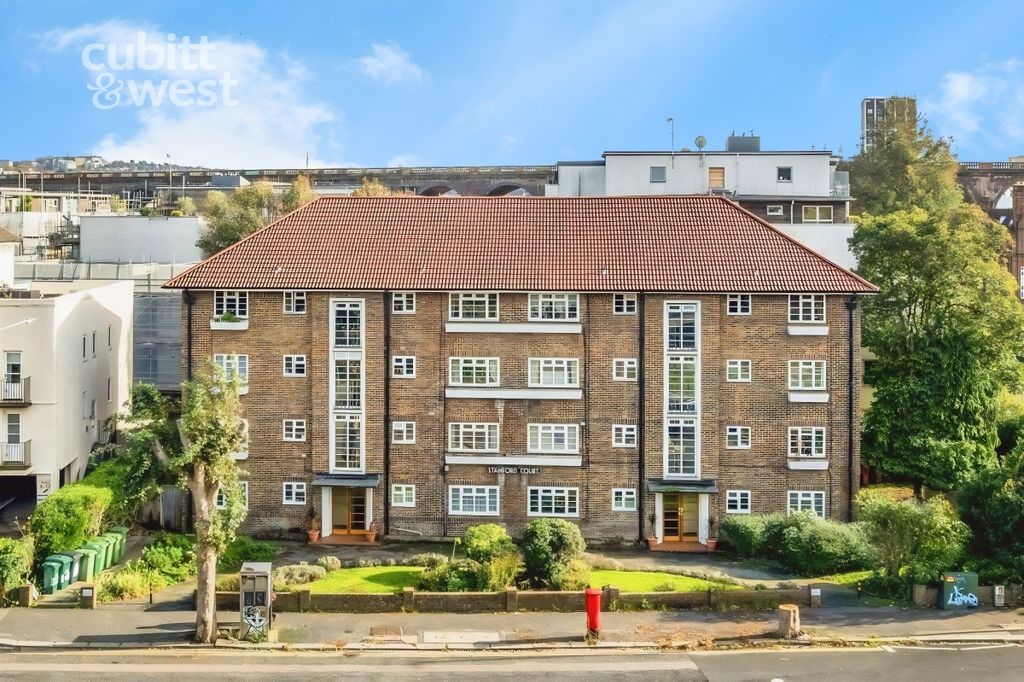 Property photo 1 of 9 External