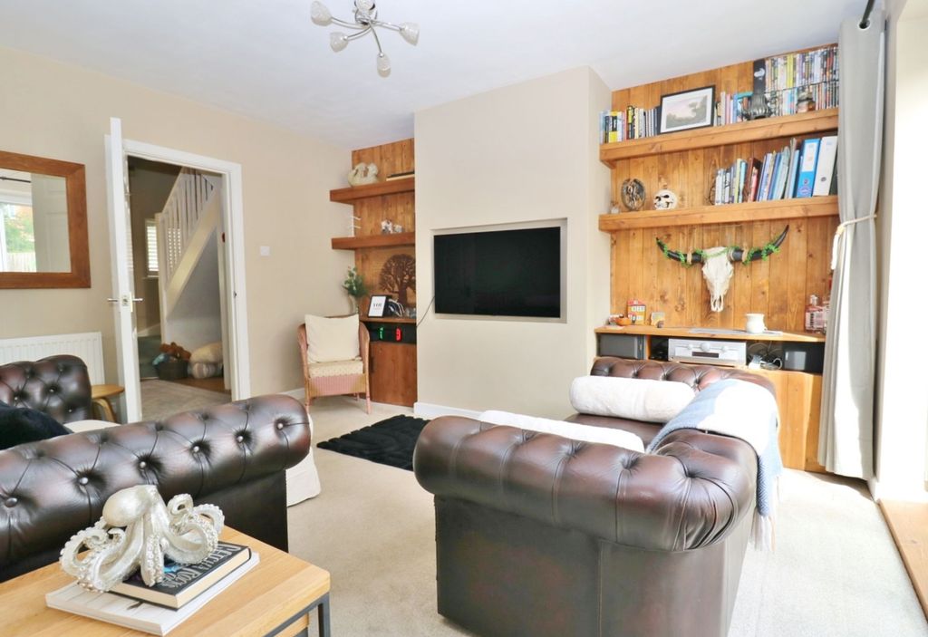 Property photo 3 of 16