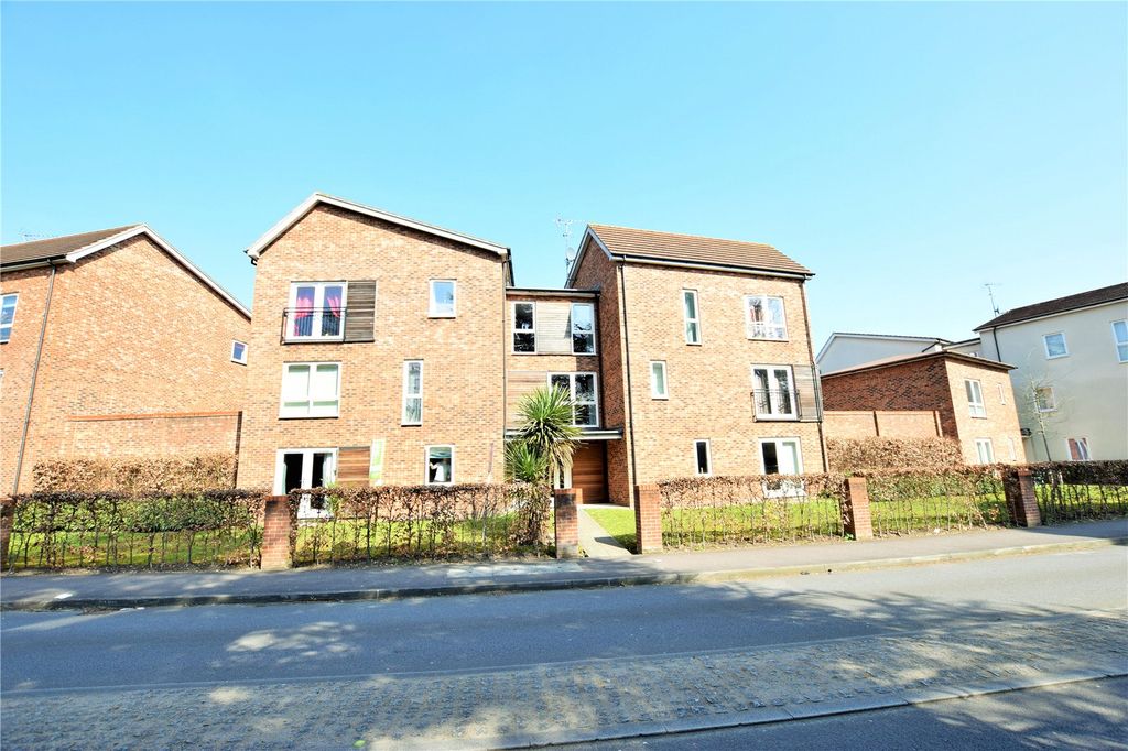 Property photo 1 of 8 Front