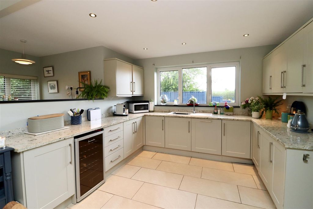 Property photo 3 of 19 Img_8322.Jpeg