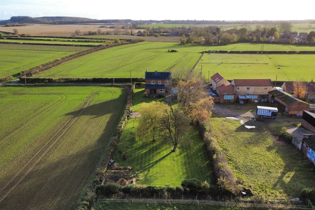 Property photo 2 of 37 5