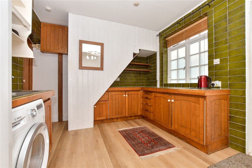 Property photo 3 of 9 Living Area/ Kitchen