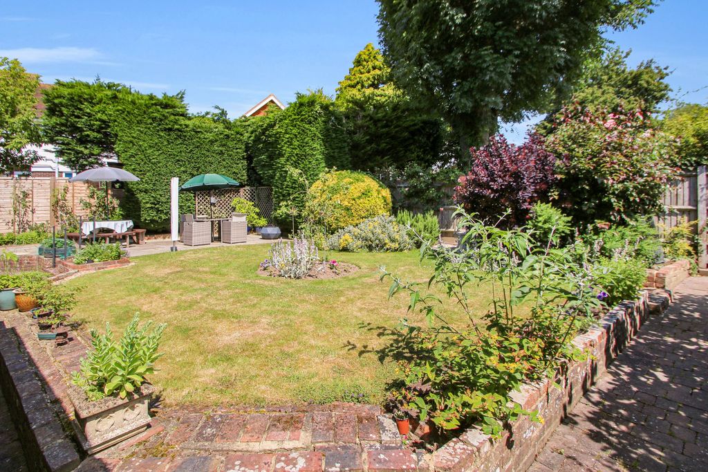 Property photo 2 of 23