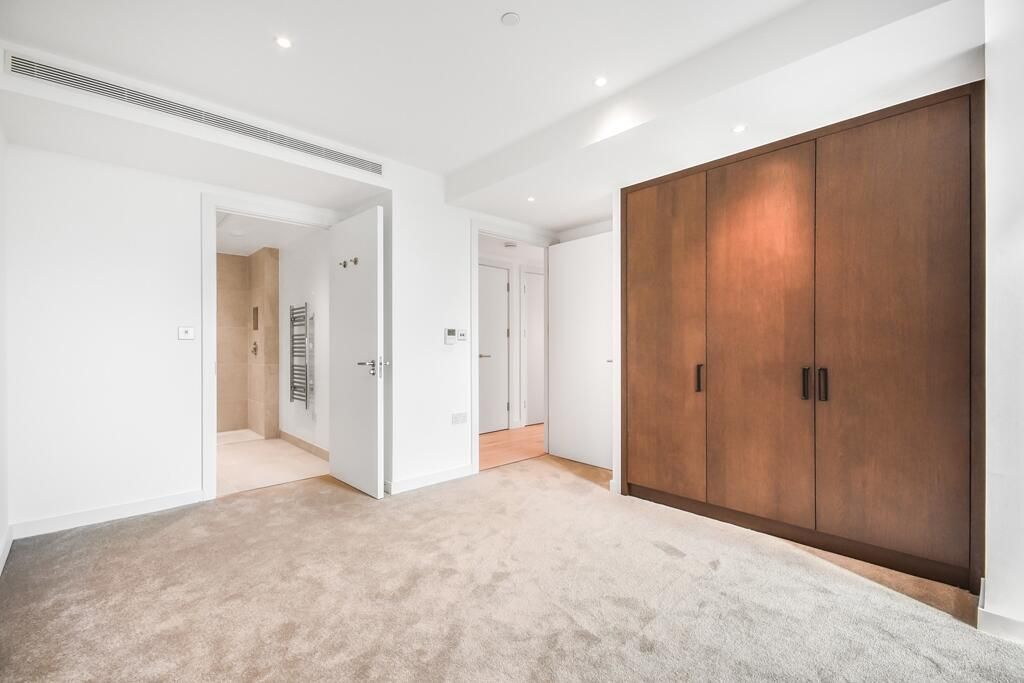 Property photo 3 of 7 Bedroom 1/Ensuite