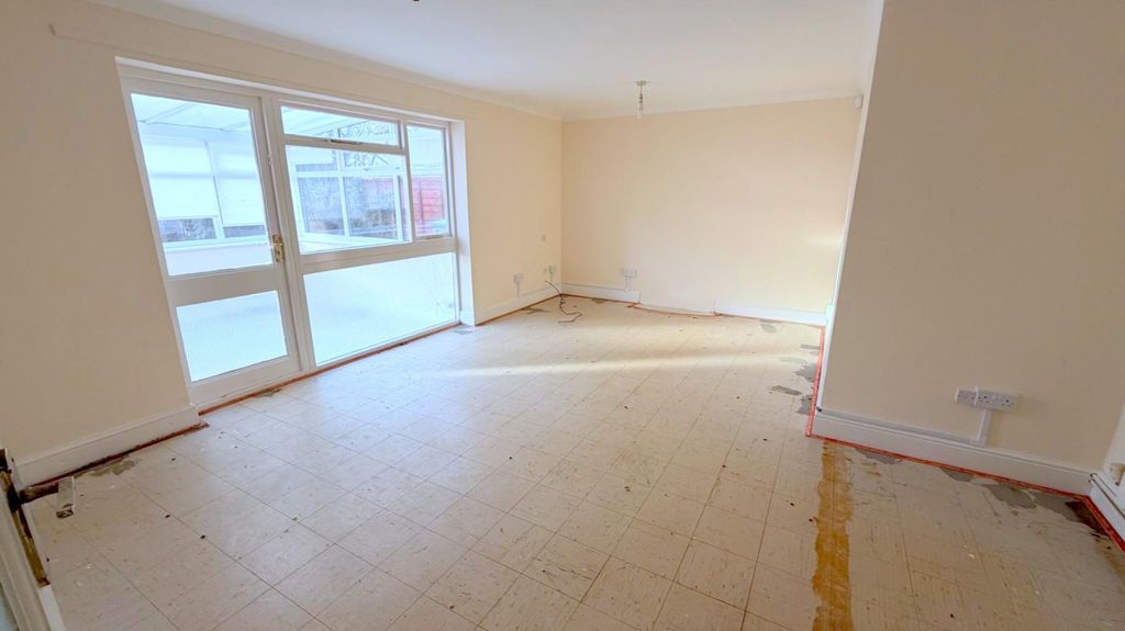 Property photo 2 of 9 Living Room