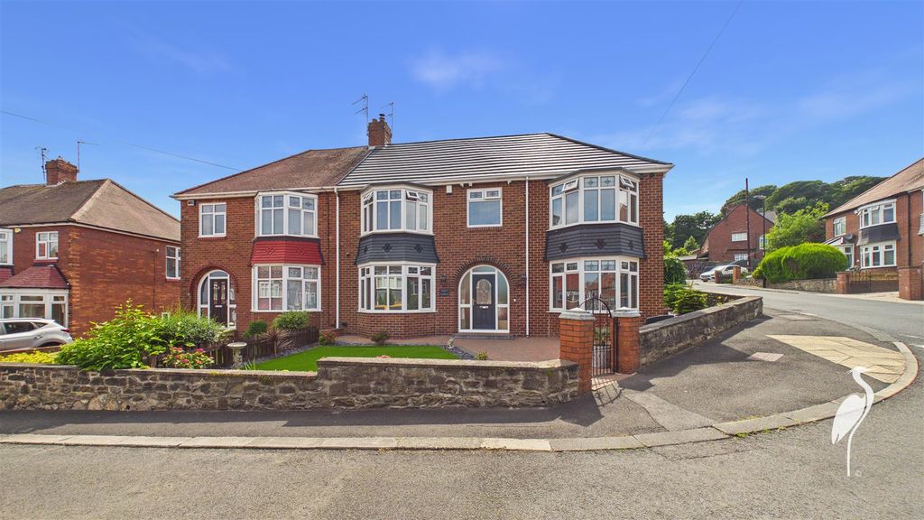 Property photo 1 of 43