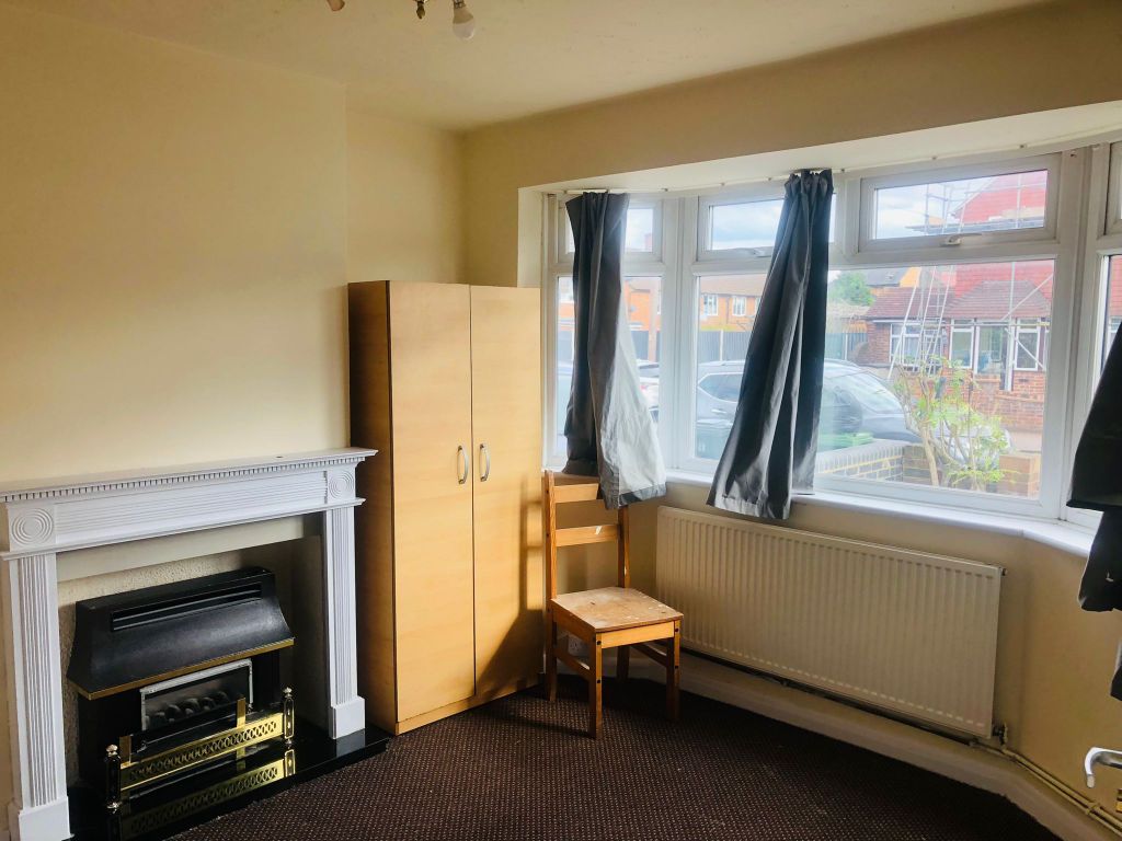 Property photo 1 of 3