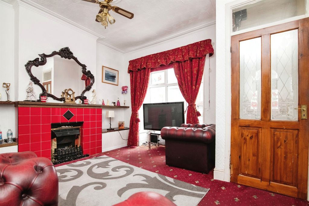 Property photo 3 of 17