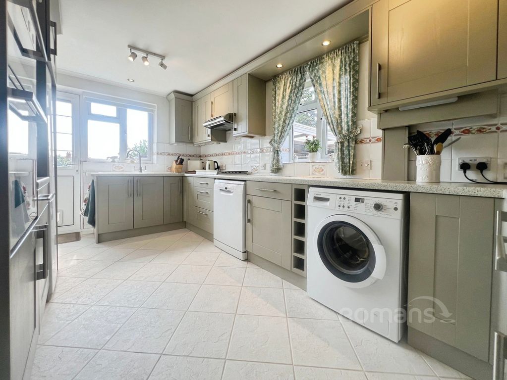 Property photo 3 of 27 Pbox-Img.Jpg