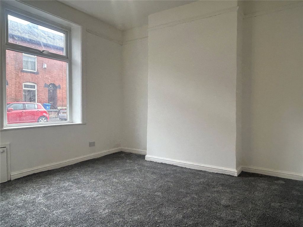 Property photo 2 of 10 Picture No. 08