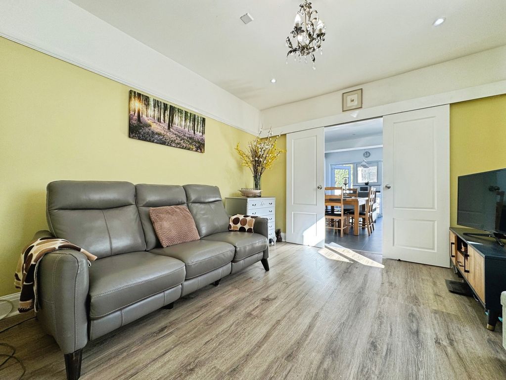Property photo 3 of 16 Pbox-Img.Jpg