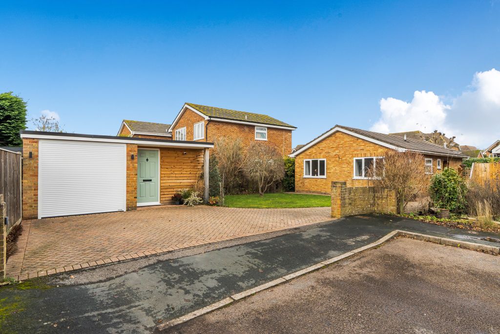 Property photo 1 of 18