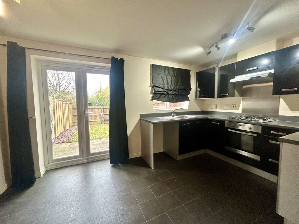 Property photo 2 of 15 Picture No. 21