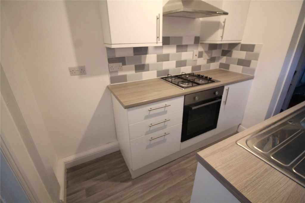Property photo 3 of 12 Picture No. 04