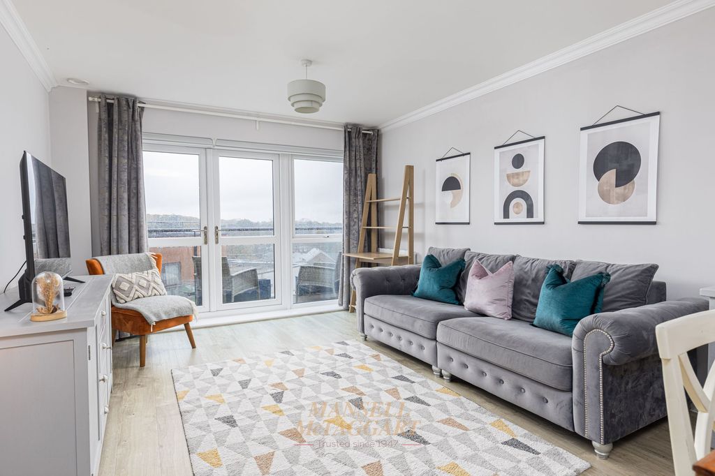 Property photo 2 of 22