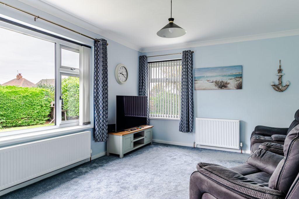 Property photo 2 of 24 Lounge1