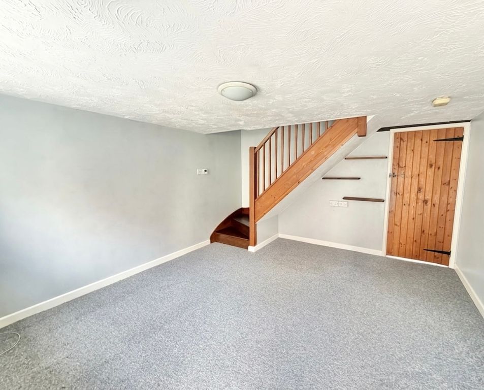 Property photo 2 of 6 Image