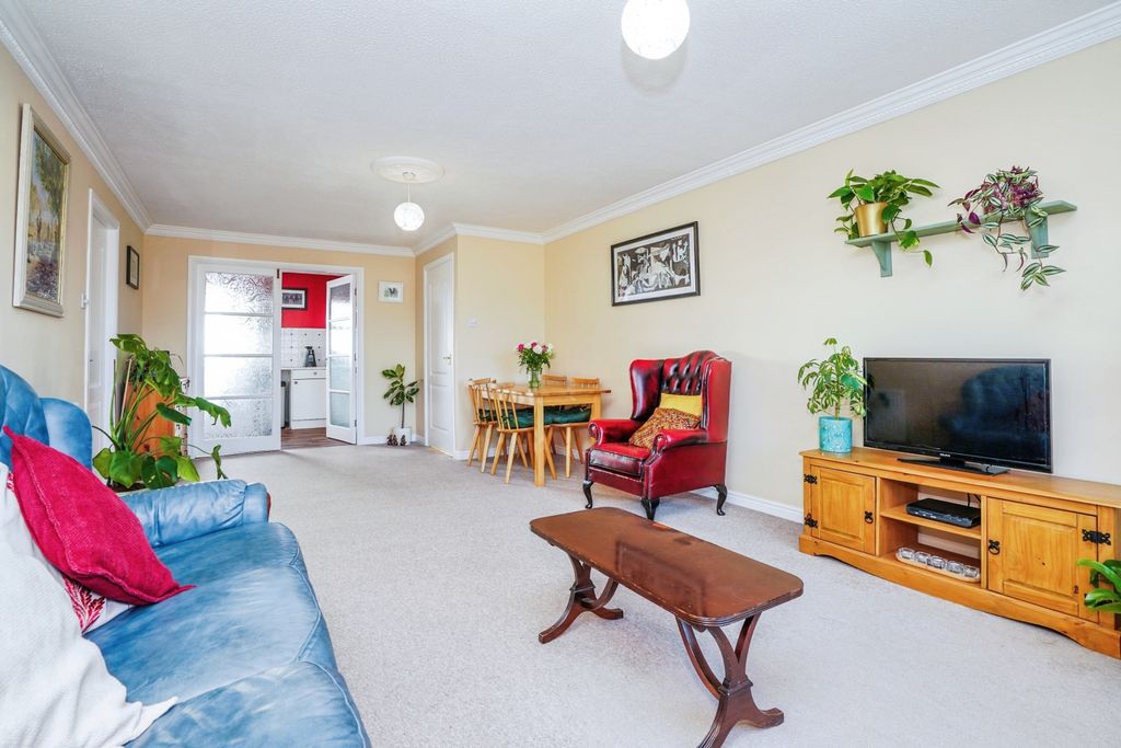 Property photo 2 of 14