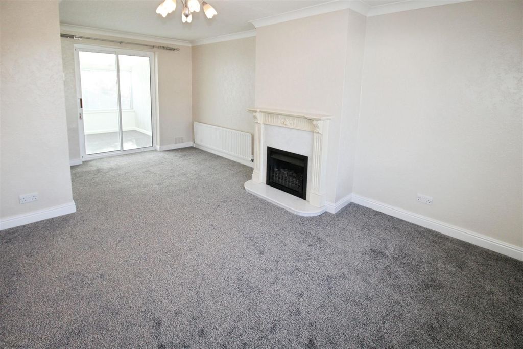 Property photo 2 of 14 Living Room
