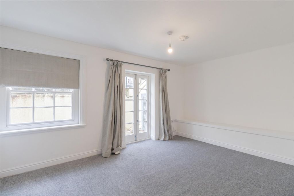 Property photo 2 of 9 Image00009.Jpeg