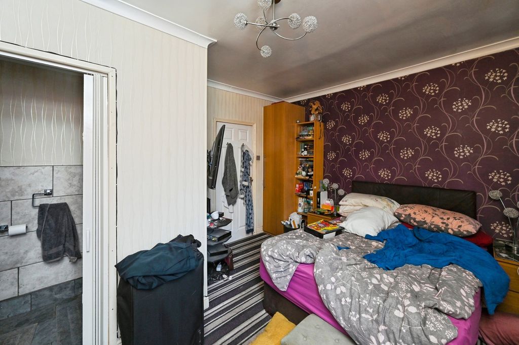 Property photo 3 of 16 Pbox-Img.Jpg