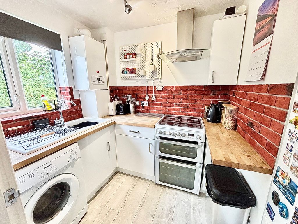 Property photo 3 of 9