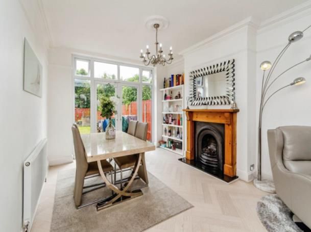 Property photo 3 of 7 Dining Room