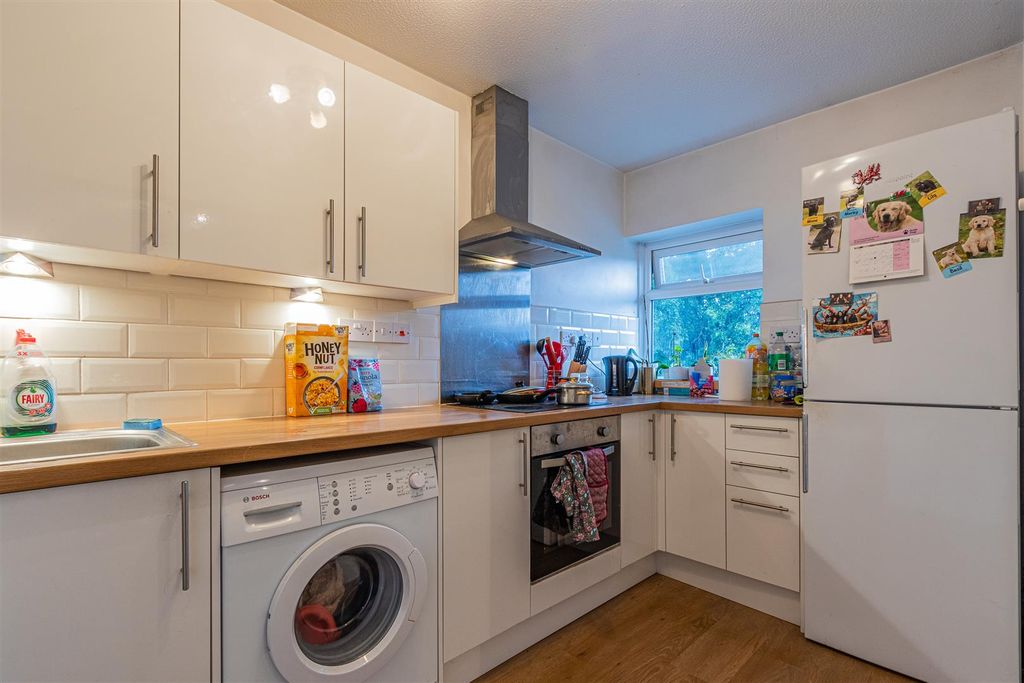 Property photo 3 of 8 Img (4 Of 11).Jpg