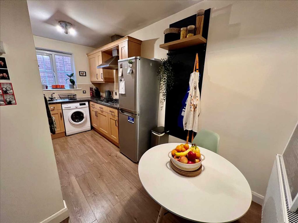 Property photo 3 of 7 Dining Room