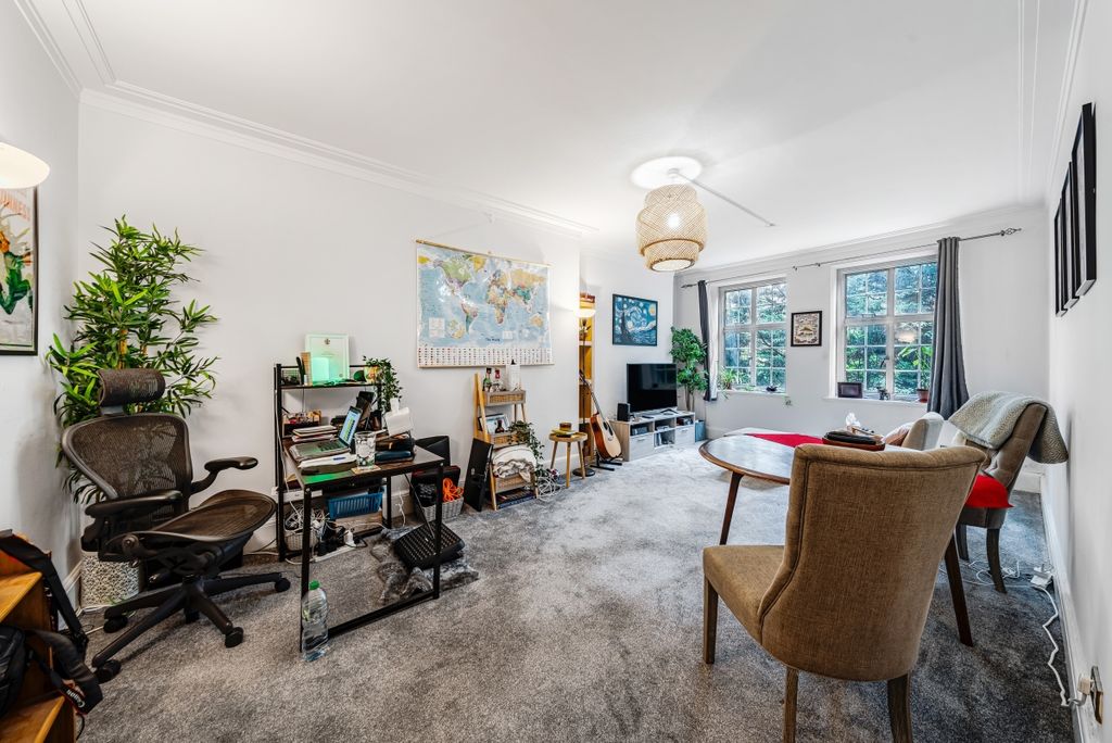 Property photo 1 of 9 1048209 (2)