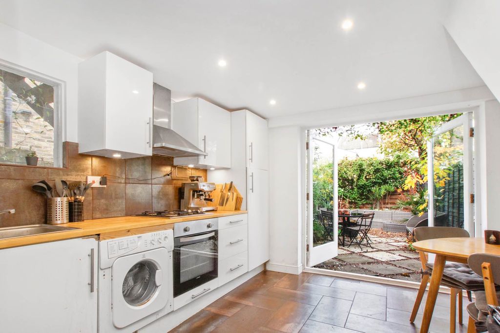 Property photo 3 of 13