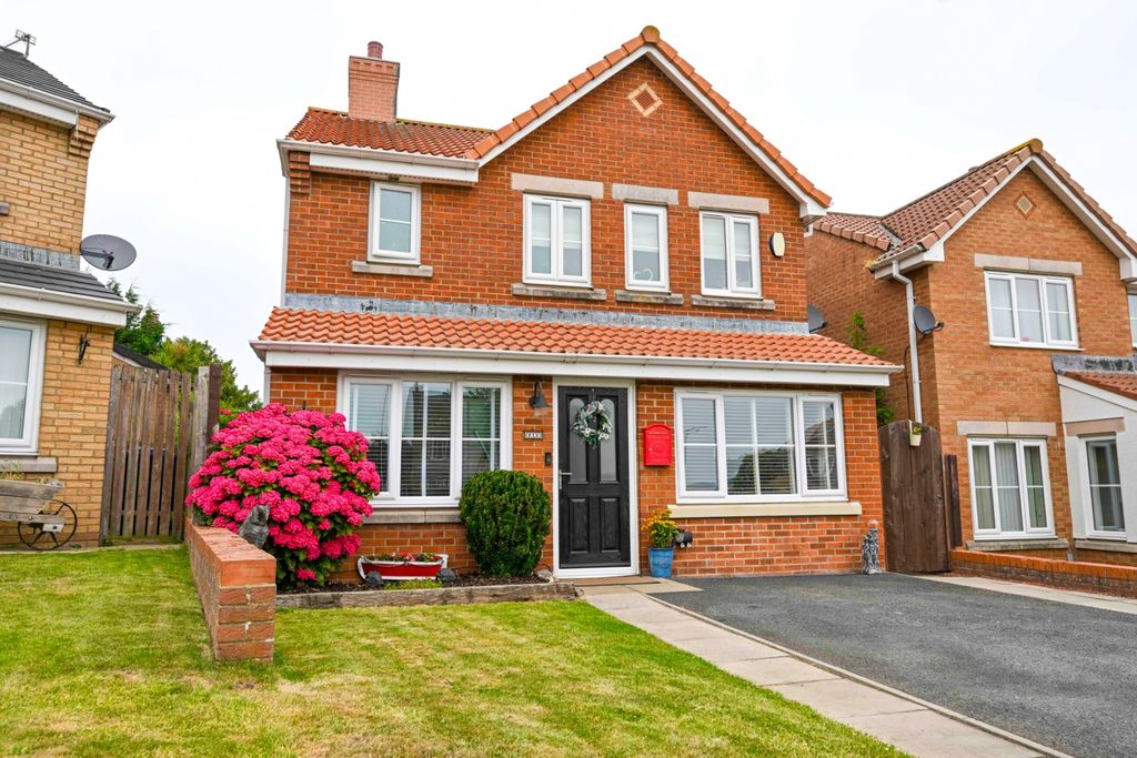 Property photo 1 of 24 Burley Ewemove Skelton-19